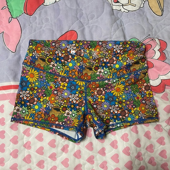 Women’s tough mode funky hippie colorful floral athletic shorts - Picture 1 of 3